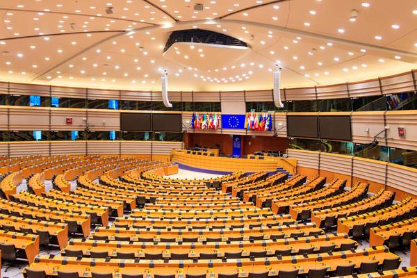 plenarsaal europaparlament@adobe stock olyasolodenko